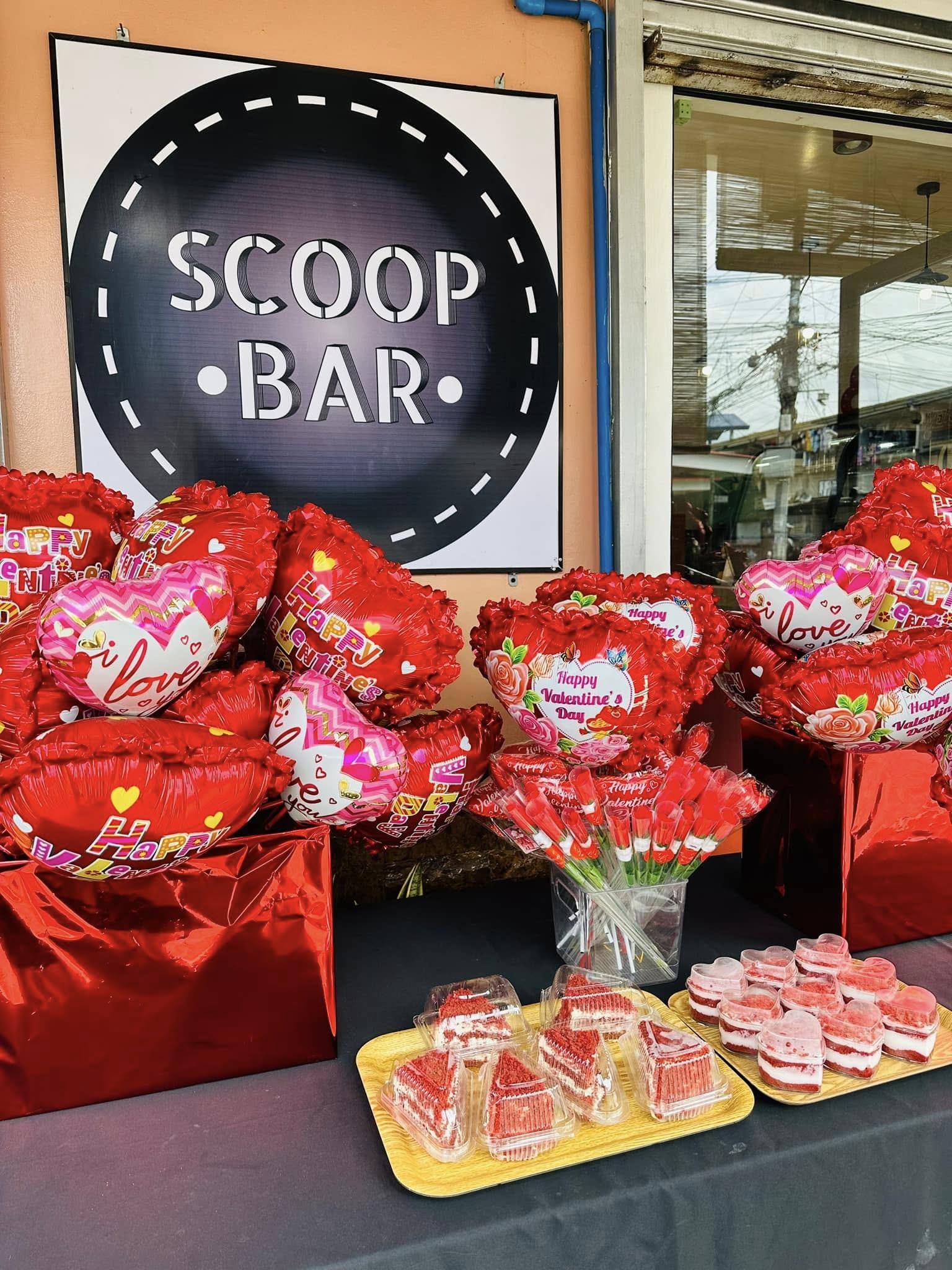 SCOOP BAR